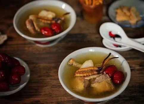 女人吃了冬蟲夏草有什么好處呢？要看怎么吃了