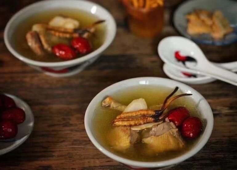 <a href=http://www.zhylvs.com/chifa/ target=_blank class=infotextkey>冬蟲夏草的吃法</a>