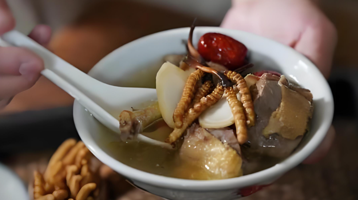 冬蟲夏草搭配有道，滋養(yǎng)肺部效果妙