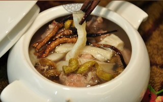 冬蟲夏草怎么熬粥好喝？3 種經(jīng)典做法 + 口感秘訣